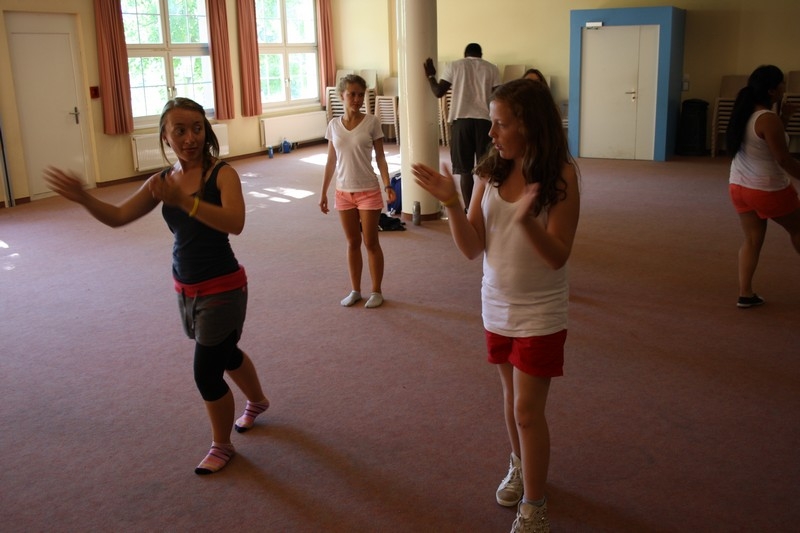 Village Camps International Summer Camp Leysin, Switzerland 2026-08-15 https://www.villagecamps.com/journals_admin/images/708-20-dance (8).jpg